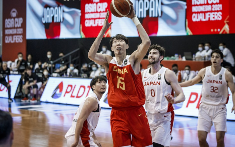 今日焦点，中国男篮直播赛——热血激战，共鉴荣耀，中国男篮直播赛，共鉴荣耀，热血激战