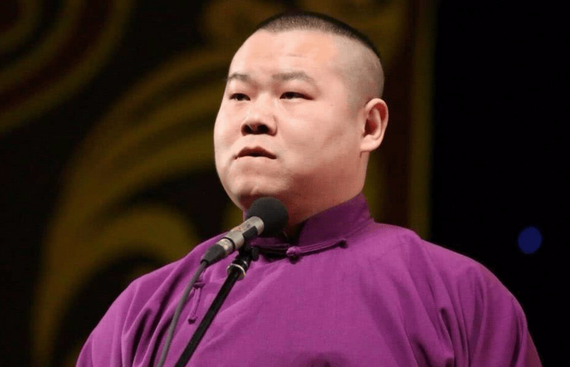 岳云鹏秋裤门事件，笑料背后的温暖与反思，岳云鹏秋裤门事件，笑料背后的温暖与深思