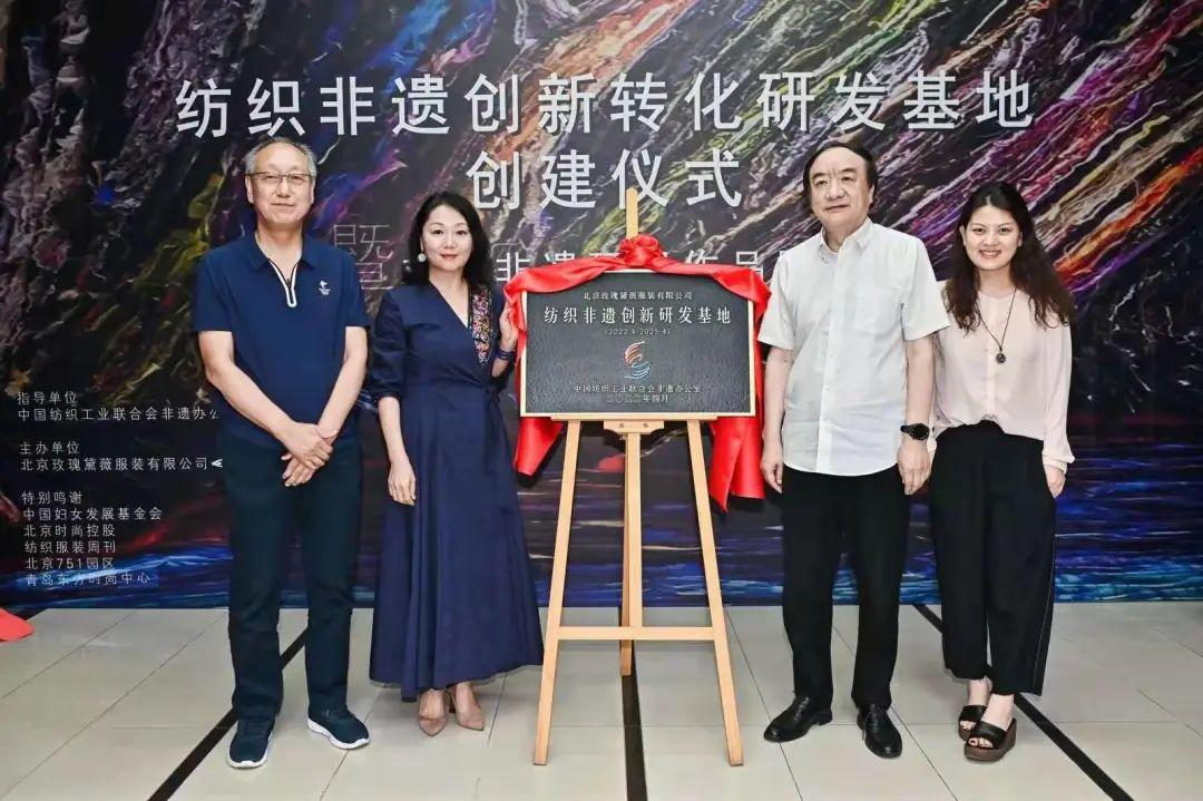 探索Burberry官网，经典与现代的完美融合，Burberry官网，经典与现代风格的完美交融