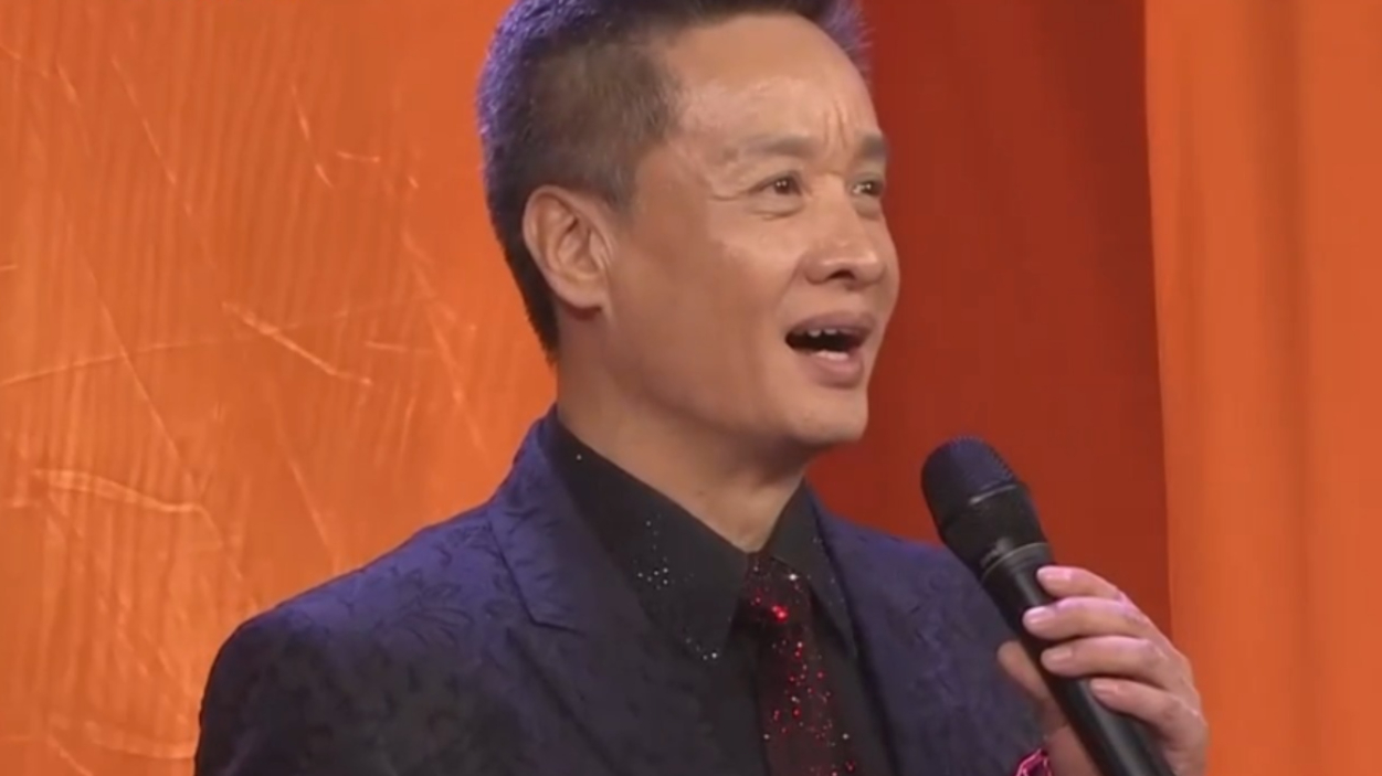 闫文维父亲原唱，一曲深情，唱尽人间至爱，闫文维父亲深情原唱，一曲唱尽人间至爱