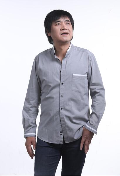 父亲崔京浩，岁月长河中的坚韧与温情，岁月长河中的坚韧与温情，崔京浩的父爱篇章