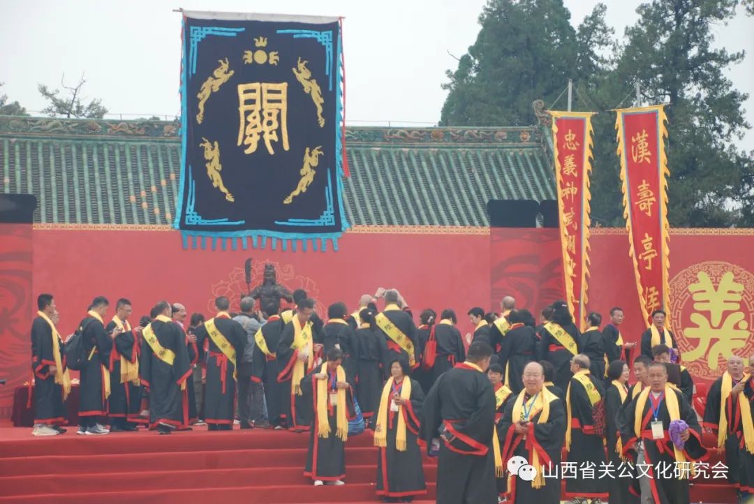 彩摘网关公三字经，2023年3月03日，传承与创新的交汇点，彩摘网关公三字经，2023年传承与创新的交汇点